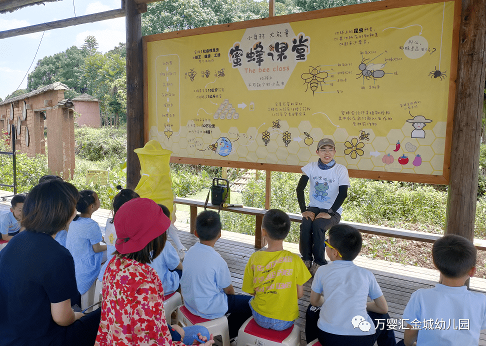 角落生物游戏手机_角落生物手游_生物角落手机游戏破解版