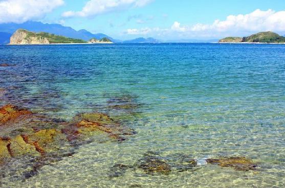 海洋求生木筏生存破解版_海洋木筏求生手机游戏下载_海洋求生这艘木筏逆天了