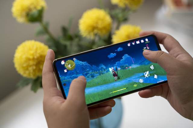 手机玩游戏外设_女孩子游戏外设手机_游戏外设app