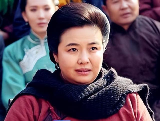 玩手机游戏孩子怎么教育_十七岁的孩子玩手机游戏_十七岁的孩子玩手机游戏