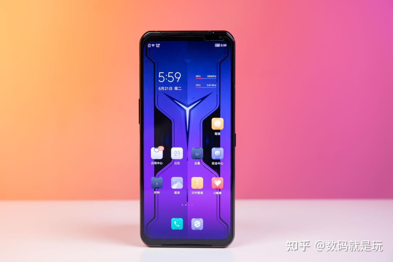 手机玩游戏会使手机卡吗_在手机上玩三d游戏会卡吗_玩手机游戏会不会手机变卡